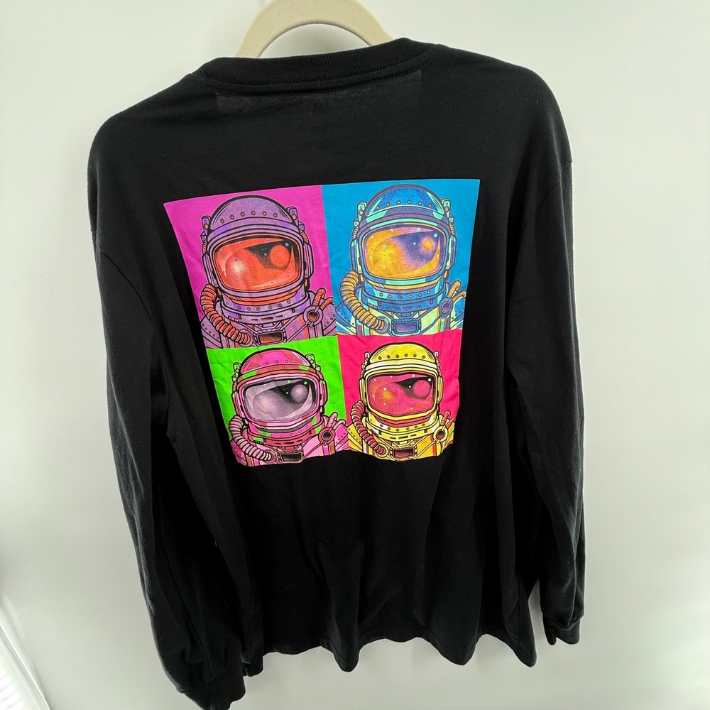 NASA Hyper Space Black Long Sleeve Graphic Tee Pop Art Astronaut Back XL - Picture 4 of 4